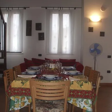 San Vitale شقة